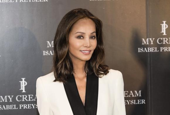 Isabel Preysler, cuộc đời Isabel Preysler, kiều nữ Isabel Preysler