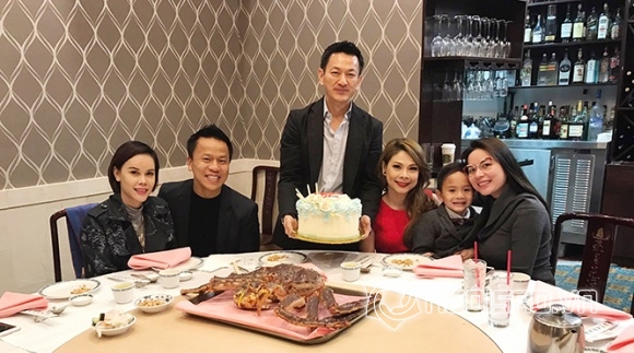 Hoa hậu Jasmine Le tổ chức tiệc mừng sinh nhật người yêu ca sĩ Thanh Thảo 0 Hoa hậu Jasmine Le, Hoa hậu người Việt Thế giới 2017 jasmine Lê, Ca sĩ Thanh Thảo, Thanh Thảo và bạn trai