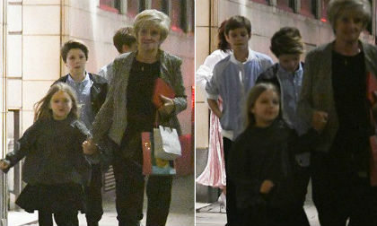 con trai thứ của David Beckham,Romeo Beckham quảng cáo Burberry,con trai David Beckham,con trai David Beckham, sao Hollywood