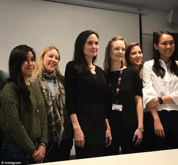 Diễn viên Angelina Jolie, angelina jolie, sao Hollywood