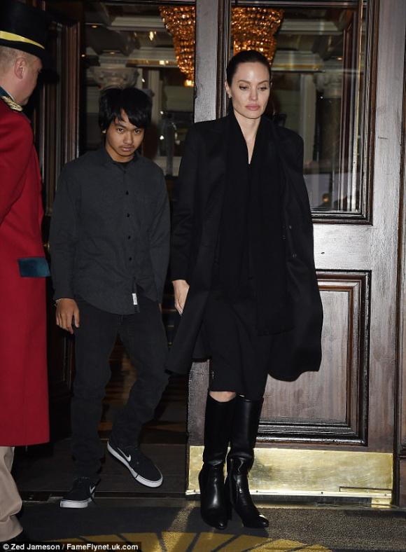 Diễn viên Angelina Jolie, angelina jolie, sao Hollywood