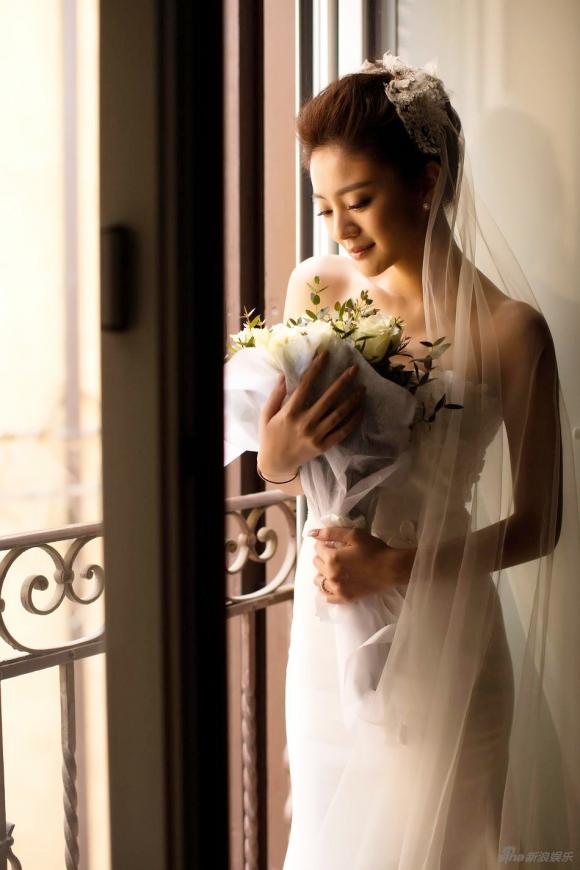sao hoa ngữ, ỷ thiên đồ long ký, sao ỷ thiên đồ long ký, diễn viên ỷ thiên đồ long ký lấy chồng, ảnh cưới sao ỷ thiên đồ long ký