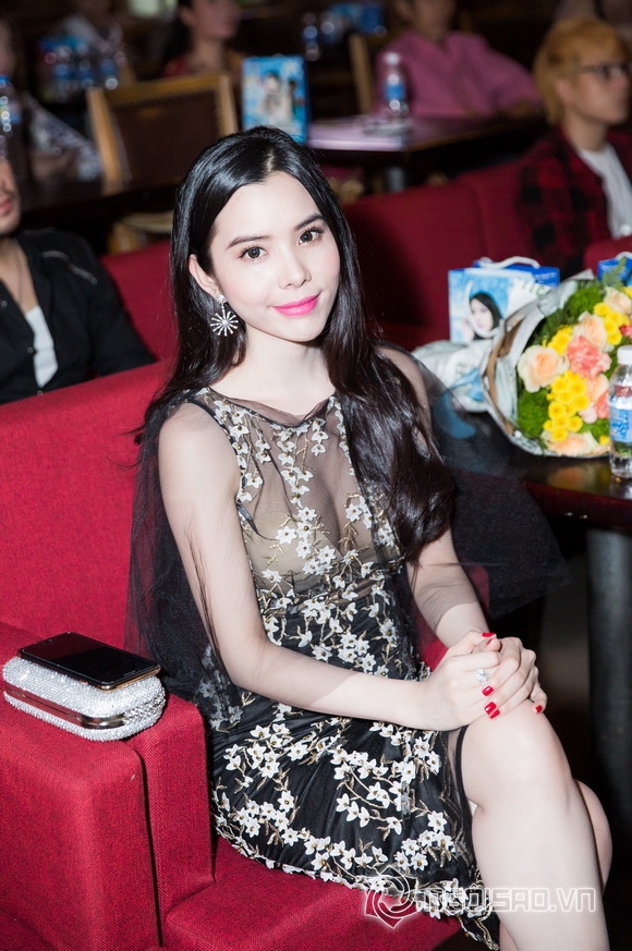 Huỳnh Vy, Á khôi Huỳnh Vy, Sao Việt