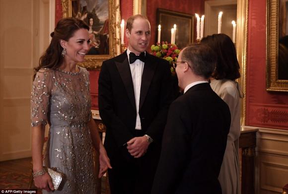 Công nương Anh Kate Middleton, phong cách thời trang của Kate, vợ chồng công nương Anh