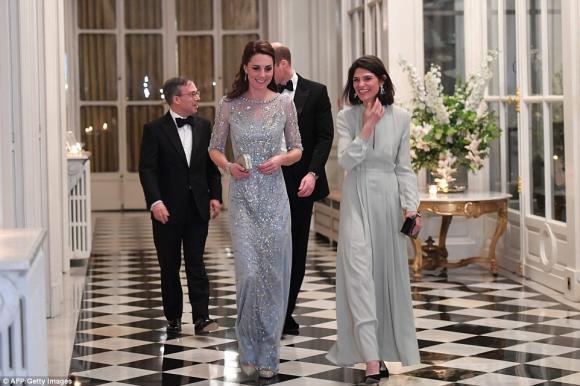 Công nương Anh Kate Middleton, phong cách thời trang của Kate, vợ chồng công nương Anh