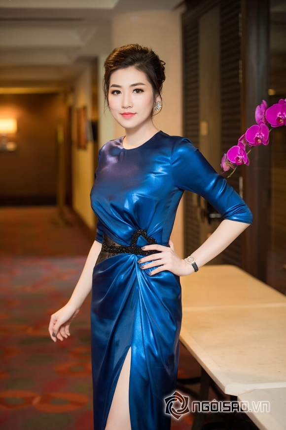Á hậu tú anh,hoa hậu việt nam 2012,tú anh diện váy xẻ táo bạo