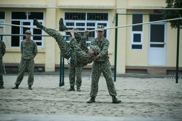381a3066resize-ngoisao.vn-w580-h387 2 Sao nhập ngũ,tập 2 sao nhập ngũ,ca sĩ quốc thiên