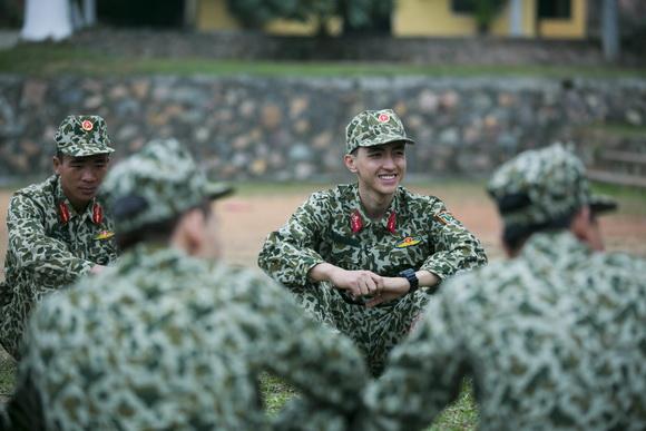 381a3076resize-ngoisao.vn-w580-h387 0 Sao nhập ngũ,tập 2 sao nhập ngũ,ca sĩ quốc thiên