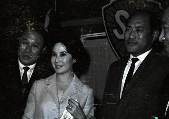 Diễn viên 