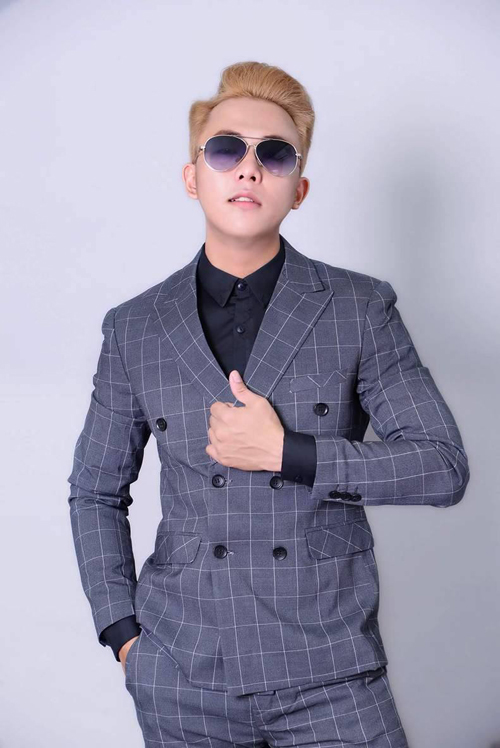 Diệp Thanh Phong , MV Em của kỷ niệm, Sao Việt