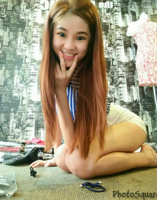 Cô gái Malaysia bán bánh chợ đêm , cô gái bán bánh, cô gái trẻ, đời sống trẻ