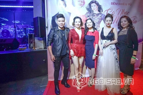 Vivian Văn, Hoa hậu Vivian Văn, Sao việt