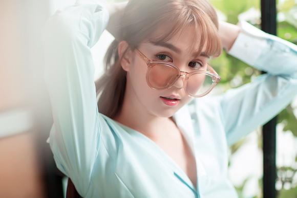 Người mẫu ngọc trinh,nữ hoàng nội y ngọc trinh,ngọc trinh khoe tóc mới