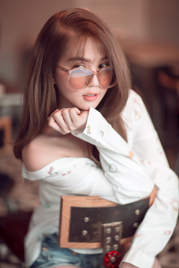 Người mẫu ngọc trinh,nữ hoàng nội y ngọc trinh,ngọc trinh khoe tóc mới