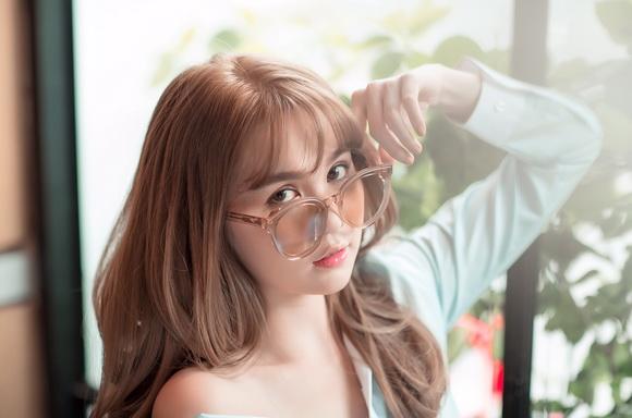 Người mẫu ngọc trinh,nữ hoàng nội y ngọc trinh,ngọc trinh khoe tóc mới