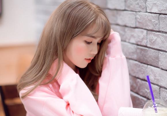 Người mẫu ngọc trinh,nữ hoàng nội y ngọc trinh,ngọc trinh khoe tóc mới