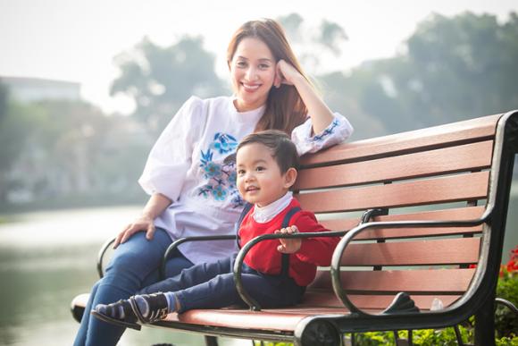 sao việt, khánh thi, phan hiển, khánh thi và phan hiển, con trai khánh thi, khánh thi phóng sinh 