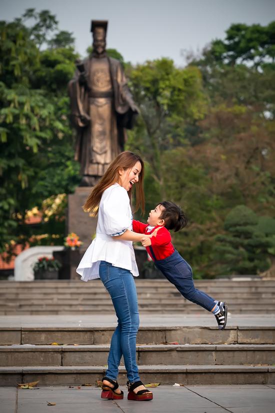 sao việt, khánh thi, phan hiển, khánh thi và phan hiển, con trai khánh thi, khánh thi phóng sinh 