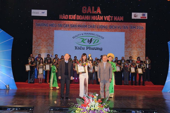 kieu-phuong-84-3-ngoisao.vn-w580-h385 2 Doanh nhân Kiều Phương, Beauty & Training Center Kiều Phương, Nguyễn Hoàng Huyền