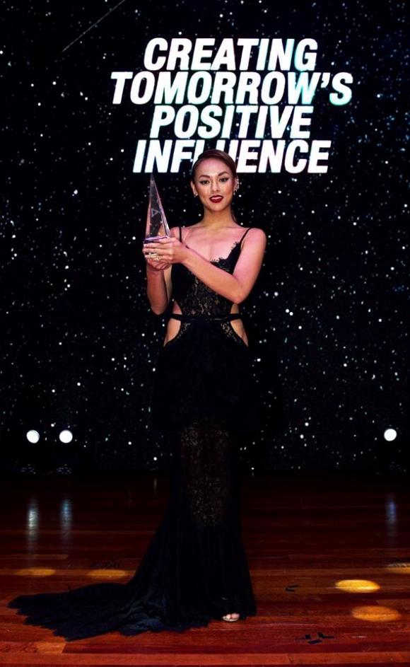 Chân dài mai ngô,mai ngô đoạt giải,Influence Asia 2017,người mẫu,sao Việt