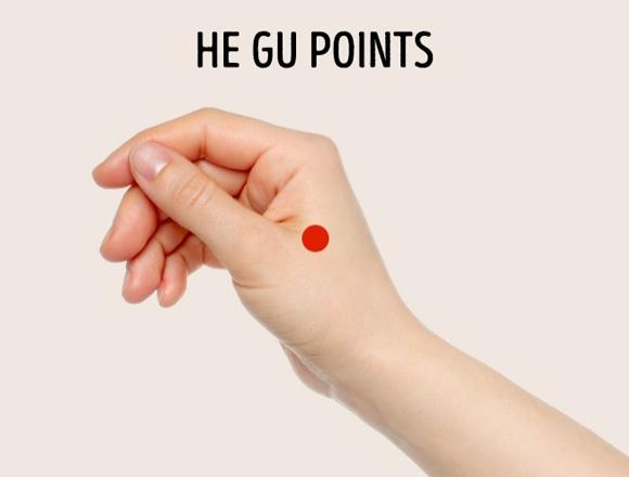 đau đầu, bấm huyệt chữa đau đầu, chữa đau đầu