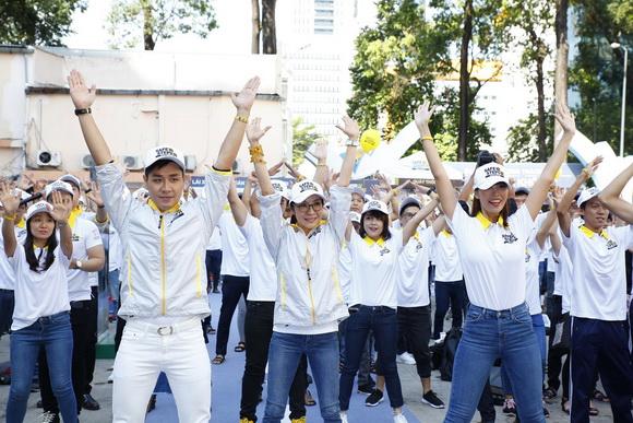 Dương Tử Quỳnh, SAFE STEPS, SAFE STEPS - Các Bước An Toàn Đường Bộ