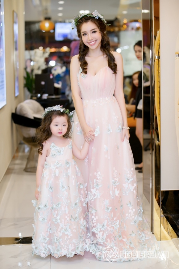 Cadie, Cadie mộc trà, elly trần, con gái elly trần