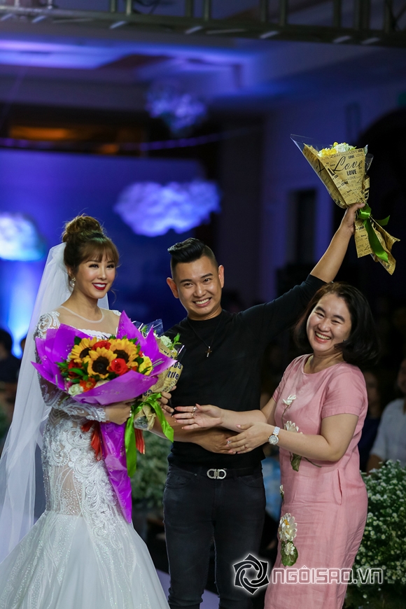 NTK Huỳnh Lợi, sự kiện thời trang Angle Night, Sao Việt, BST dạ hội của NTK Huỳnh Lợi