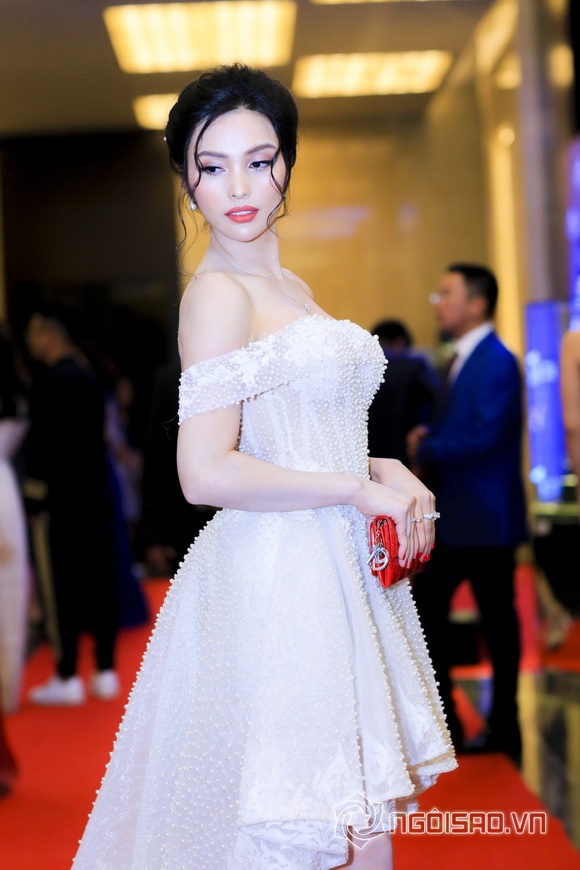 mc-huyen-sam-184-4-ngoisao.vn-w580-h870 8 MC Huyền Sâm, Huyền Sâm, Huyền Sâm spa, Sao Việt