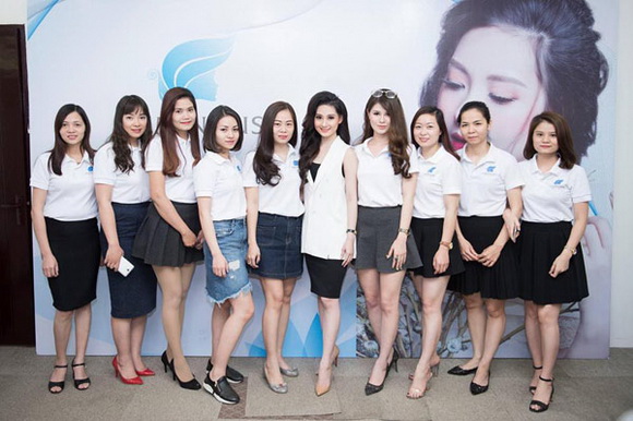 my-pham-luminous-254-7-ngoisao.vn-w580-h386 5 mỹ phẩm Luminous, CEO 8x Nguyễn Hồng Nhung, mỹ phẩm dưỡng trắng