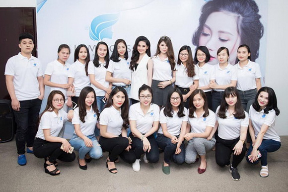 my-pham-luminous-254-9-ngoisao.vn-w580-h386 3 mỹ phẩm Luminous, CEO 8x Nguyễn Hồng Nhung, mỹ phẩm dưỡng trắng