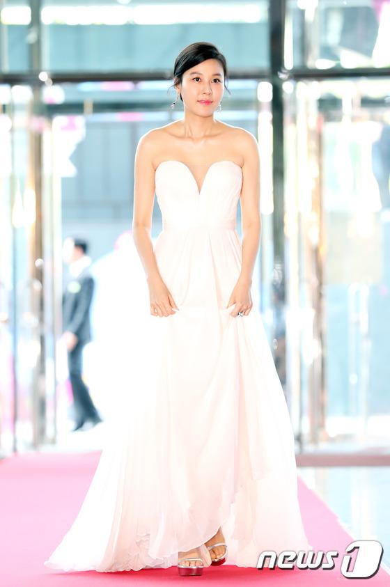 thảm đỏ Baeksang Arts Awards 2017, sao Hàn, sao Kbiz, Yoona, Suzy