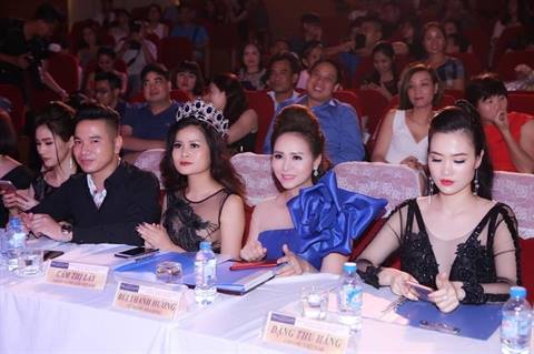 1842467214334617633914031065409585n-ngoisao.vn-w480-h319 0 Nữ hoàng hoa hồng,bùi thanh hương,hoa khôi sắc đẹp việt nam