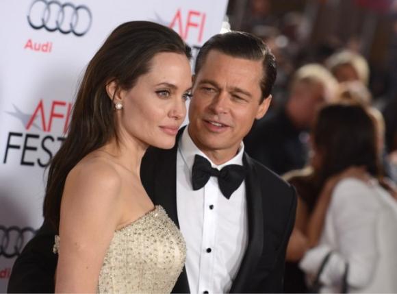 sao Hollywood,Angelina Jolie,Brad Pitt,Tiên hắc ám,Jon Voight