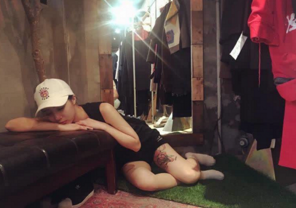 Loạt ảnh chụp lén nữ thợ xây, nữ thợ xây, hot girl thợ xây, hot girl phụ hồ