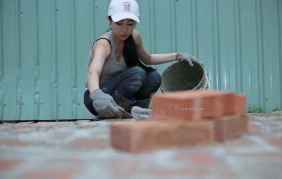 Loạt ảnh chụp lén nữ thợ xây, nữ thợ xây, hot girl thợ xây, hot girl phụ hồ
