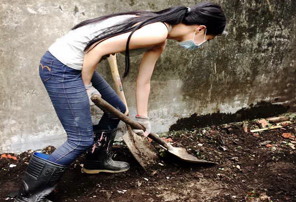 Loạt ảnh chụp lén nữ thợ xây, nữ thợ xây, hot girl thợ xây, hot girl phụ hồ