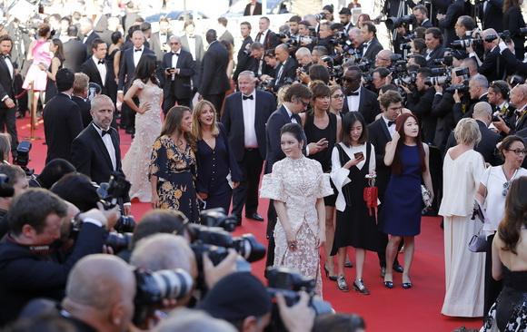lý nhã kỳ, diễn viên lý nhã kỳ, cựu đại sứ du lịch, liên hoan phim cannes 2017, Lý Nhã Kỳ LHP Cannes 2017