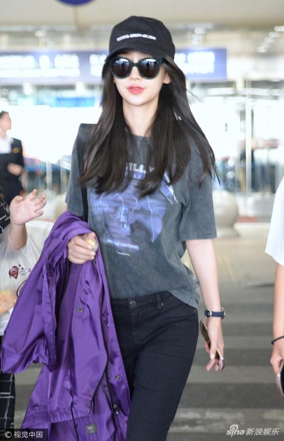 Diễn viên Angela Baby,Diễn viên Angelababy,Angela Baby thời trang sân bay,Angela Baby thời trang, sao Hoa ngữ