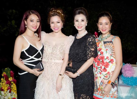 Bùi Thị Hà, Hoa hậu Bùi Thị Hà, Sao Việt, Hoa hậu phu nhân Bùi Thị Hà