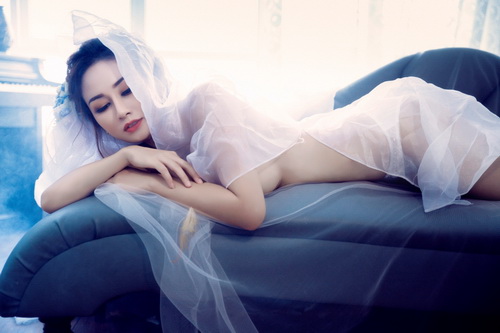 bee-pham-235-4-ngoisao.vn-w500-h333 6 Bee Phạm, Doanh nhân trẻ Bee Phạm, Bông hồng lai Bee Phạm