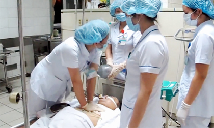Bác sĩ Hoàng Công Lương, Vụ chạy thận 9 người chết, bệnh viện đa khoa tỉnh Hòa Bình