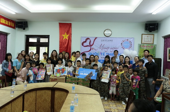 Oriflame Việt Nam, Mỹ phẩm Oriflame, Tết Thiếu Nhi