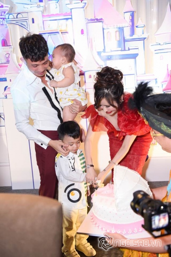 minh nhựa, đại gia minh nhựa, minh nhựa tổ chức sinh nhật con, minh nhựa tử tự, siêu xe minh nhựa