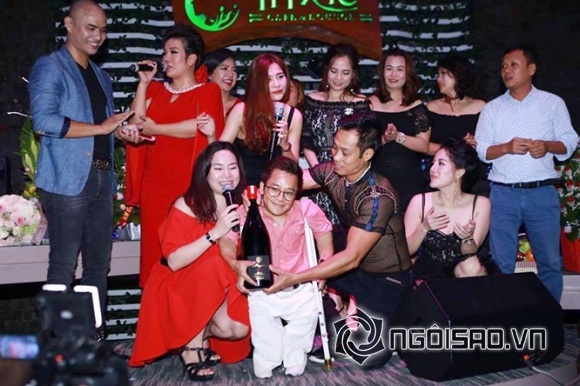 Nguyễn Thu Trang, ca sĩ Thu Trang, Doanh nhân Thu Trang, Thu Trang mừng sinh nhật tuổi 40, Ca sĩ Thu Trang ủng hộ từ thiện