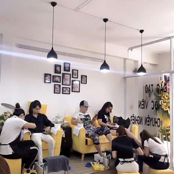 hot-nails-136-1-ngoisao.vn-w580-h580 8 Hot Nails, Làm móng, Làm móng nghệ thuật