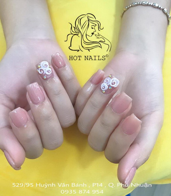 hot-nails-136-2-ngoisao.vn-w580-h665 7 Hot Nails, Làm móng, Làm móng nghệ thuật