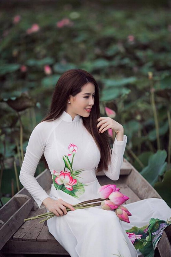 Tina Nguyễn, Á khôi Tina Nguyễn, Sao Việt