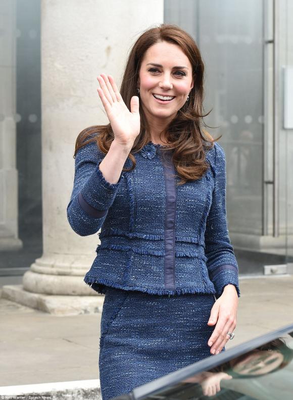 phong cách của công nương kate,thời trang của Công nương Kate Middletonm hoàng gia Anh,váy hàng hiệu của công nương Kate
