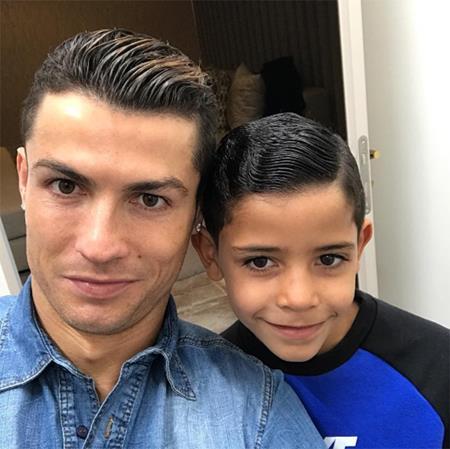 Cristiano Ronaldo và con trai,danh thủ Cristiano Ronaldo,người phụ nữ sinh con cho Cristiano Ronaldo